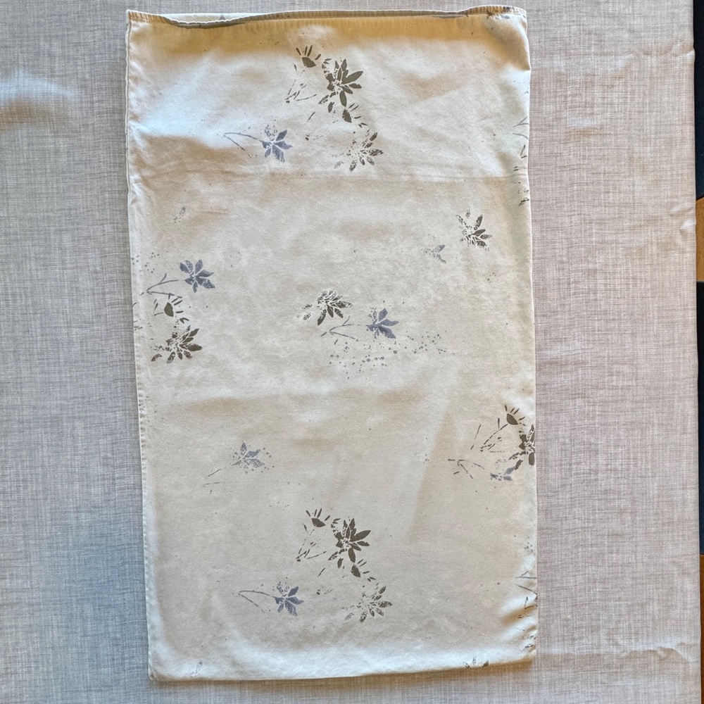 Calvin Klein Pillow Sham (King) Neutral Floral Cotton Minimalist Bedding